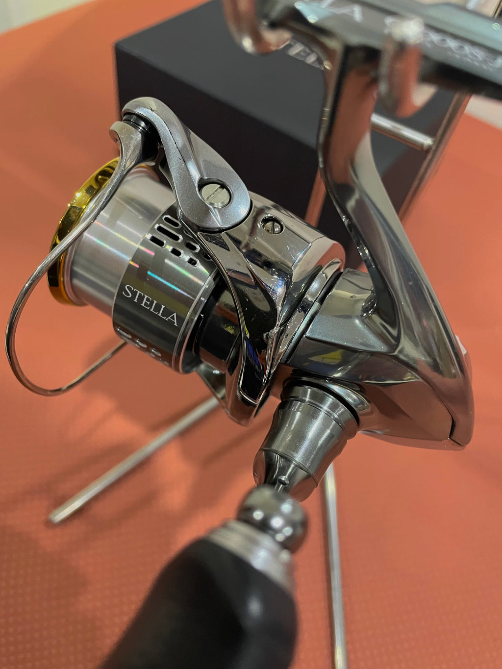 Shimano Stella C2000S (2018) – Like New | Made in Japan